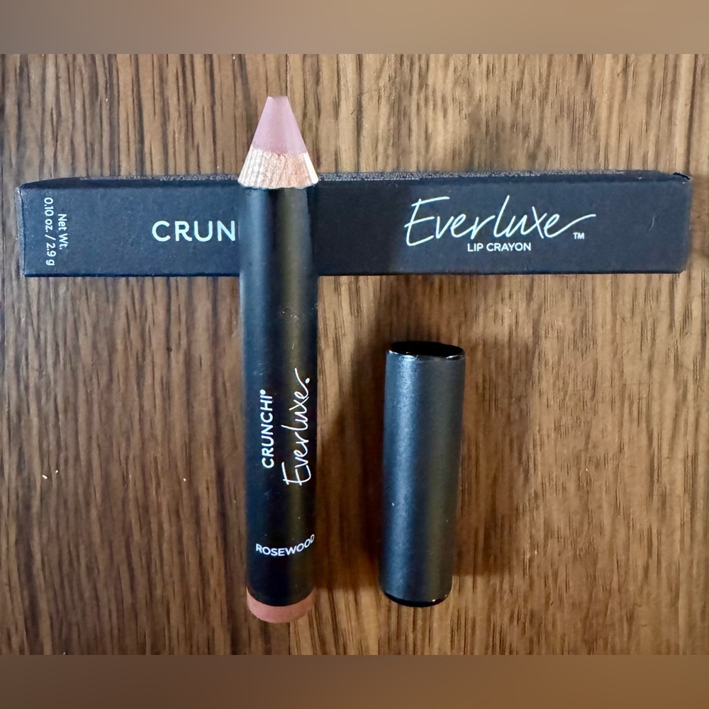Everluxe lip crayon in shade Rosewood Brand New